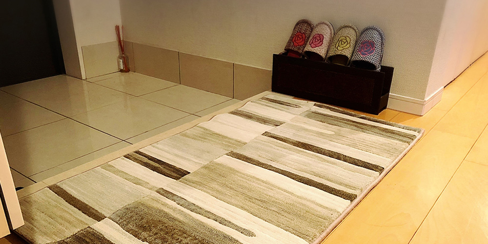 ラグを玄関マットにリメイク