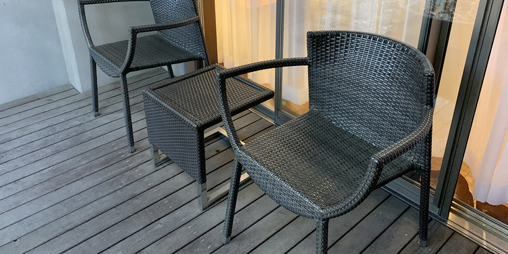 ベランダやバルコニーに椅子がある