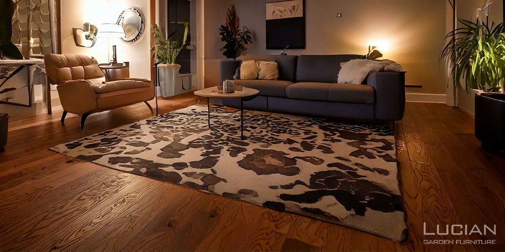 夜の落ち着いた部屋でもなじむカウハイドラグ